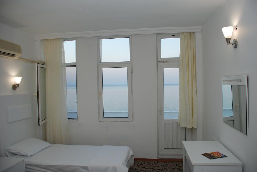 Altinoluk Otel Edremit  Oda fotoğraf